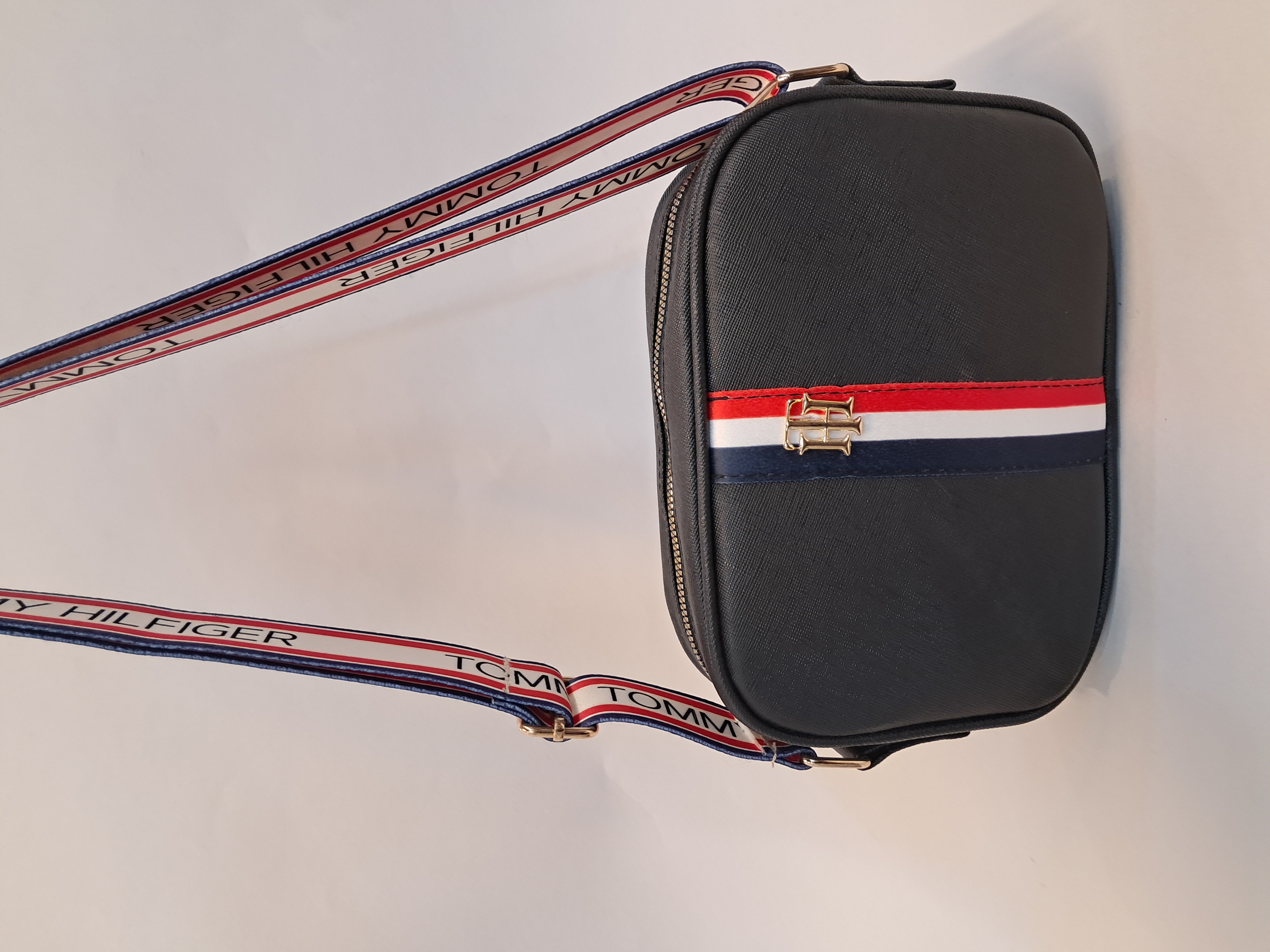 کیف طرح بدند TOMMY